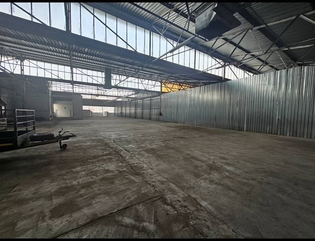 1,459M² WAREHOUSE TO LET IN ISANDO